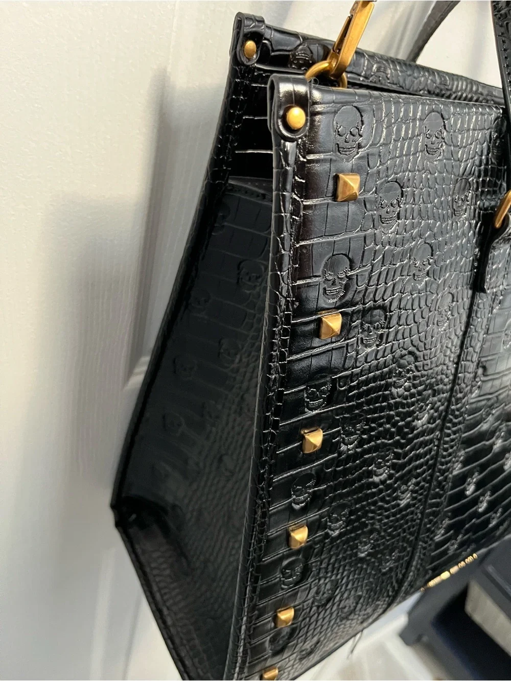 Betsey Johnson Black Skull Studded Shoulder Crossbody Gold Hardware Charm Goth